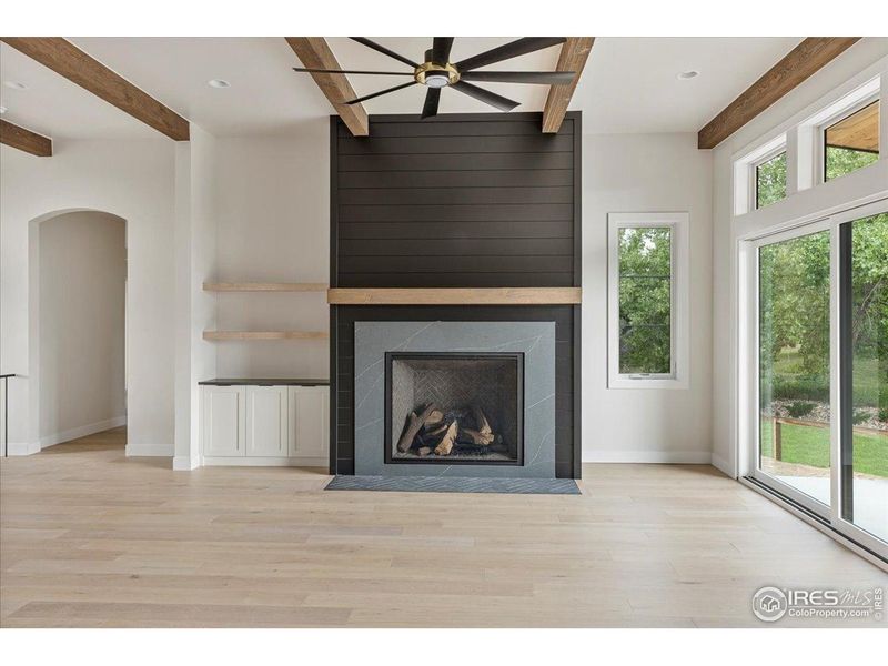 Spacious, unfurnished interior of a new home in , Golden (Image 5).