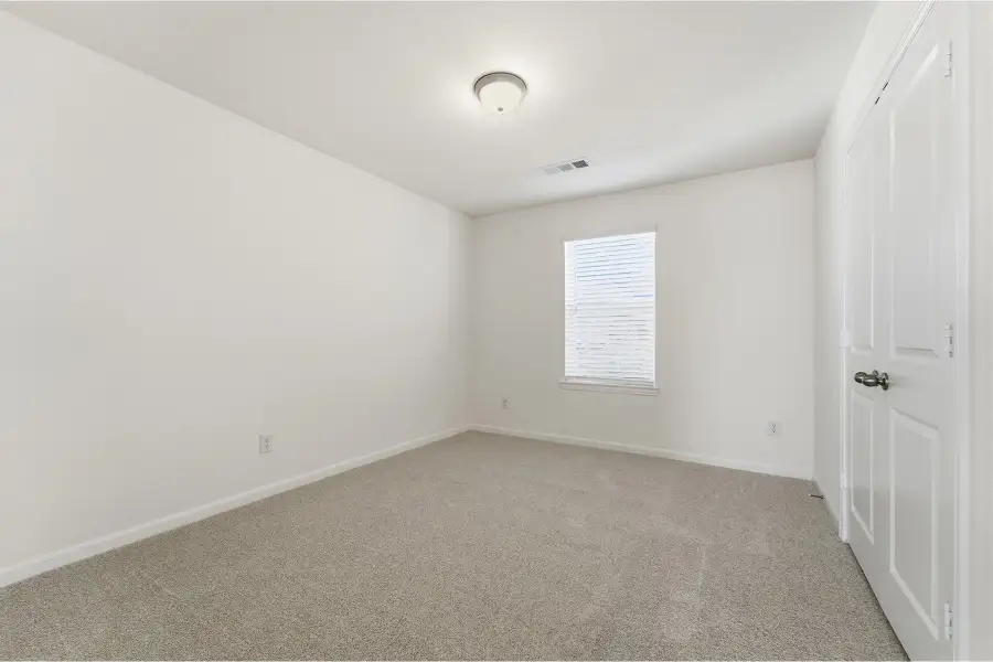Spacious, unfurnished interior of a new home in La Terra, Celina (Image 23). Spacious, unfurnished interior of a new home in La Terra, Celina (Image 23).