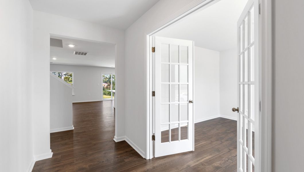 Spacious, unfurnished interior of a new home in Harrier Point, Woodruff (Image 17).