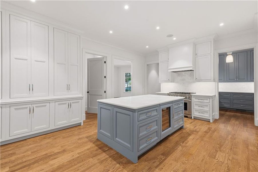 Furnished interior view inside a new home in , Atlanta (Image 8).