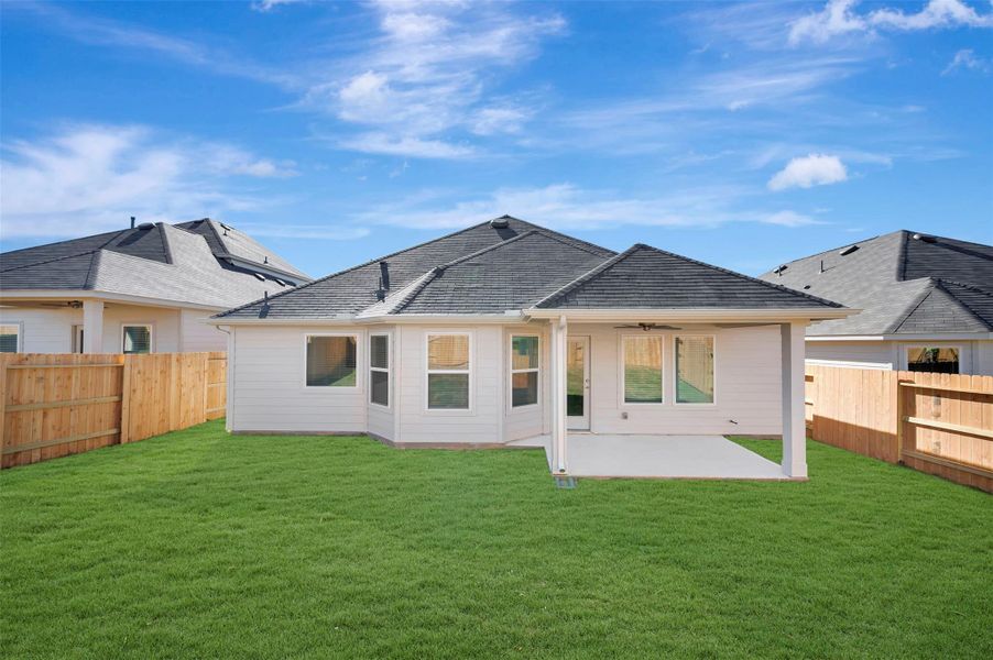 Exterior details and patio area of a home in Lone Star Landing, Montgomery (Image 29).