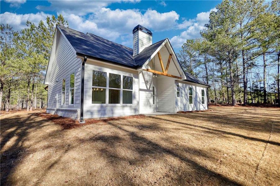 Exterior details and patio area of a home in , Mansfield (Image 32).