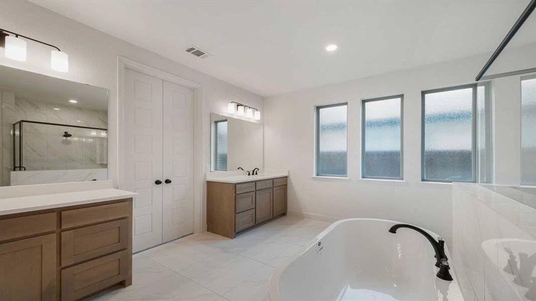 Furnished interior view inside a new home in North Sky, Celina (Image 14).