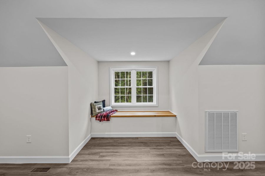 Over looks the creek Over looks the creek