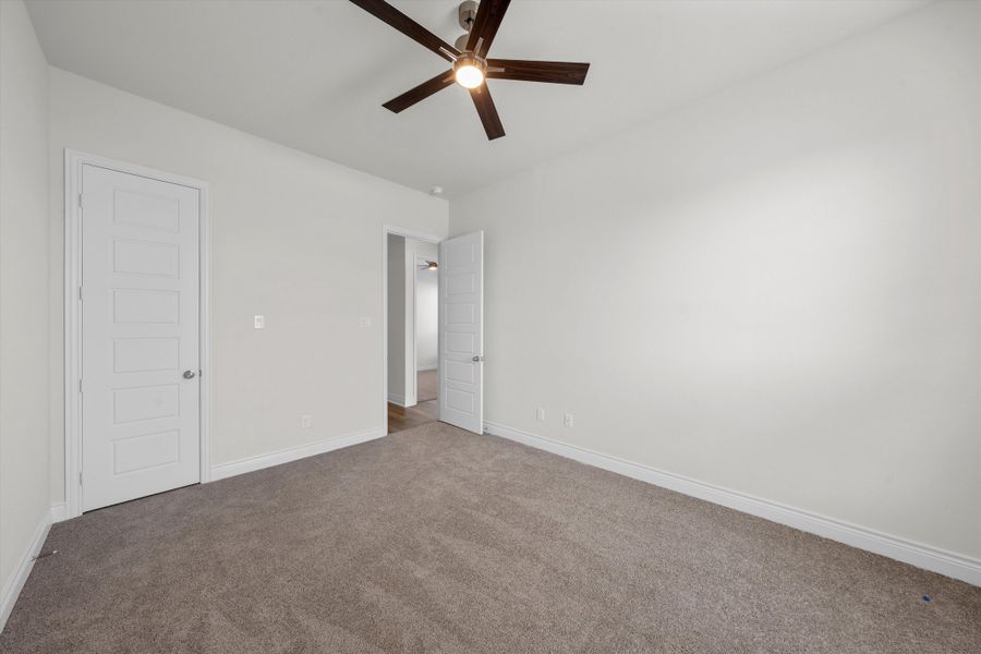 Spacious, unfurnished interior of a new home in Legacy Ranch - Phase 2, Temple (Image 28). Spacious, unfurnished interior of a new home in Legacy Ranch - Phase 2, Temple (Image 28).