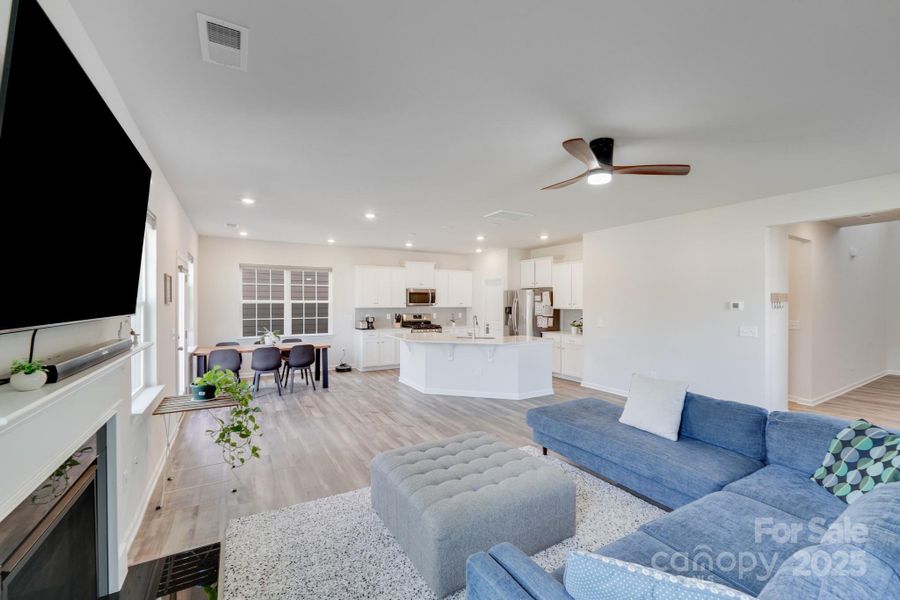 Furnished interior view inside a new home in Elizabeth: Walk, Fort Mill (Image 30). Furnished interior view inside a new home in Elizabeth: Walk, Fort Mill (Image 30).