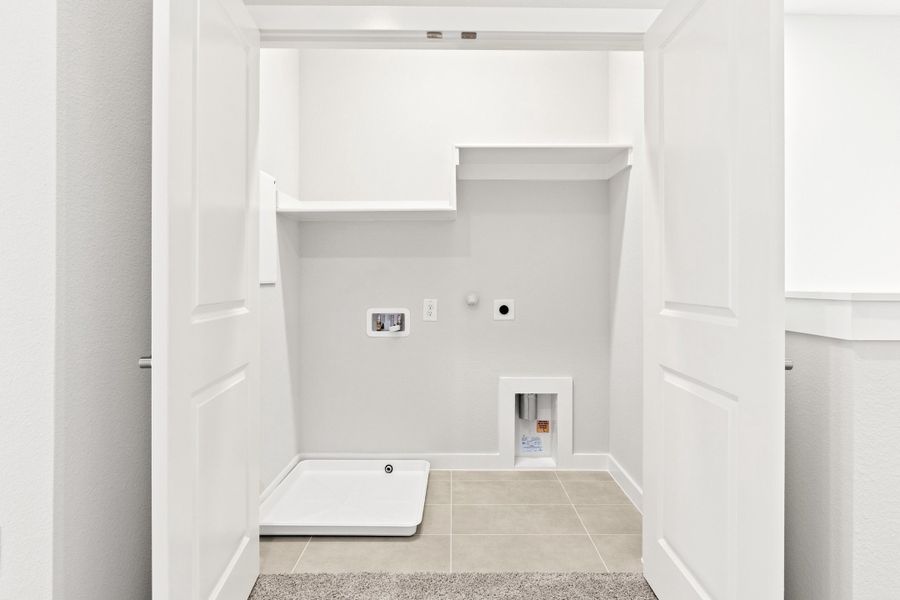 Spacious, unfurnished interior of a new home in Ten Mile Creek, Celina (Image 40).