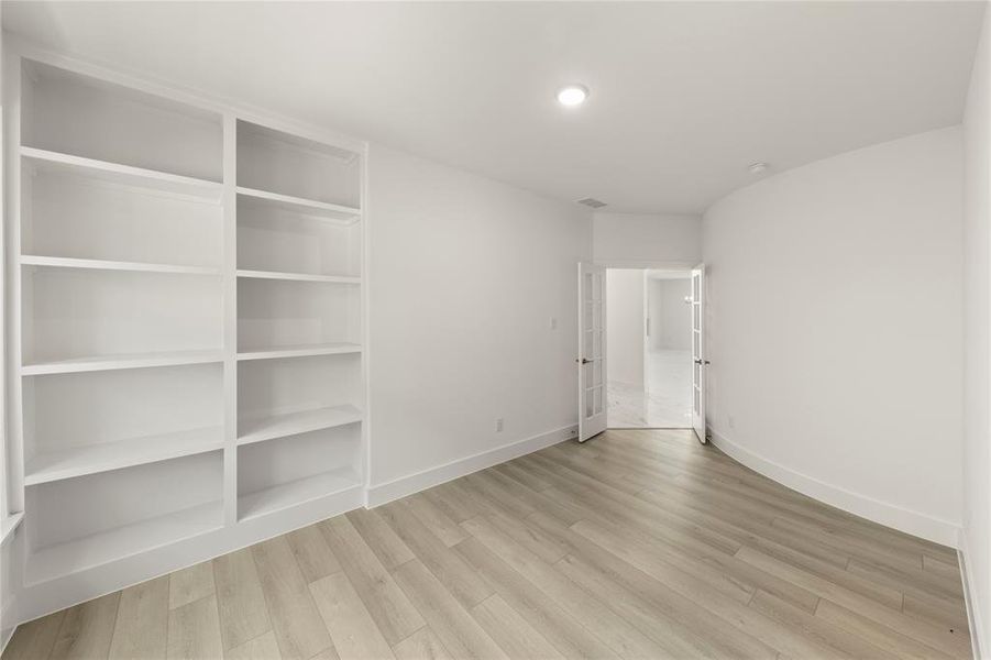 14. 15000 Pizarro - Study (2)