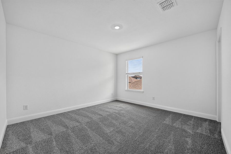 Spacious, unfurnished interior of a new home in Madero 50s, Fort Worth (Image 23).