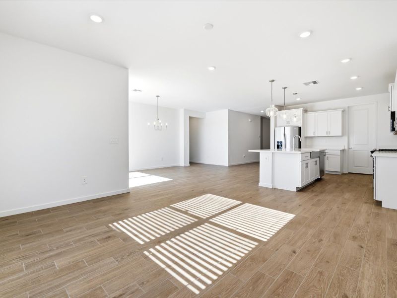 Spacious, unfurnished interior of a new home in Mesquite Mountain Ranch at Frontera, Surprise (Image 8).