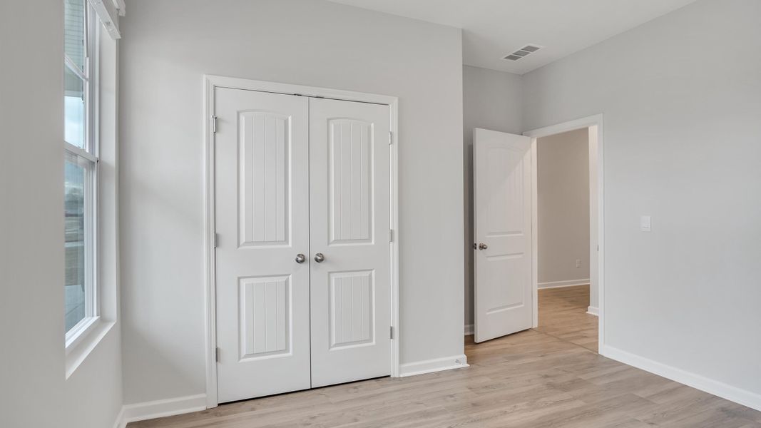 Spacious, unfurnished interior of a new home in Legacy Farms, White House (Image 33).