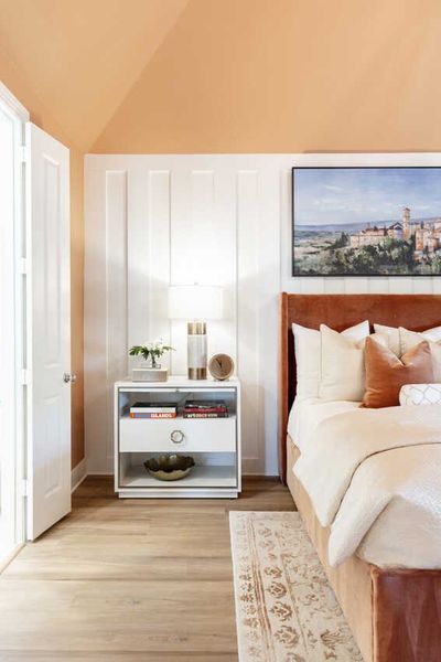 Representative furnished interior of a home built from the Monet-SS by Highland Homes in Lariat, Liberty Hill (Image 41).