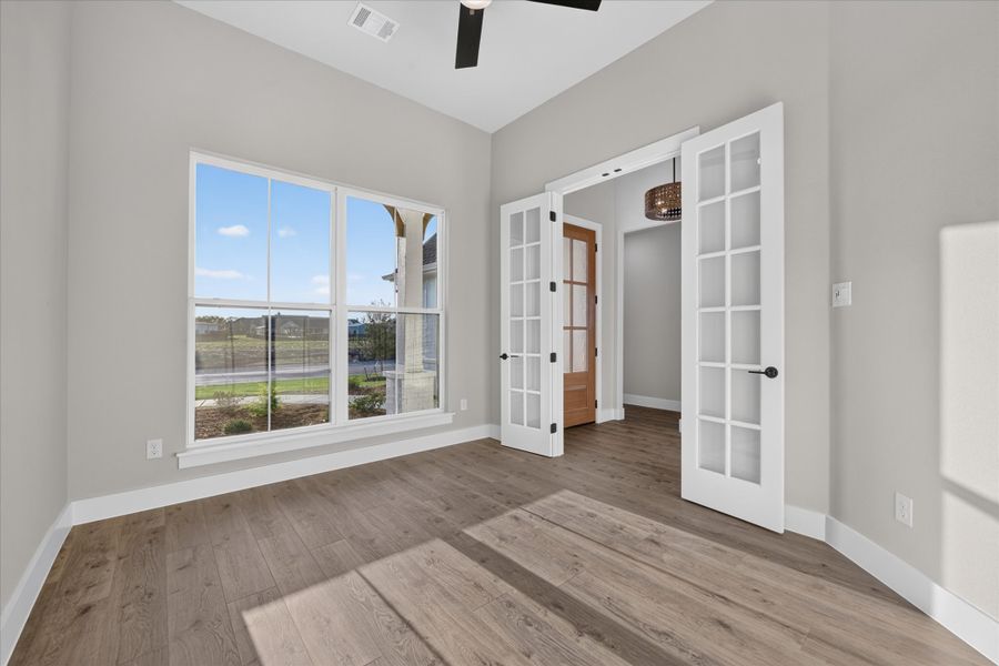 Spacious, unfurnished interior of a new home in Paloma Ranches, Justin (Image 18).