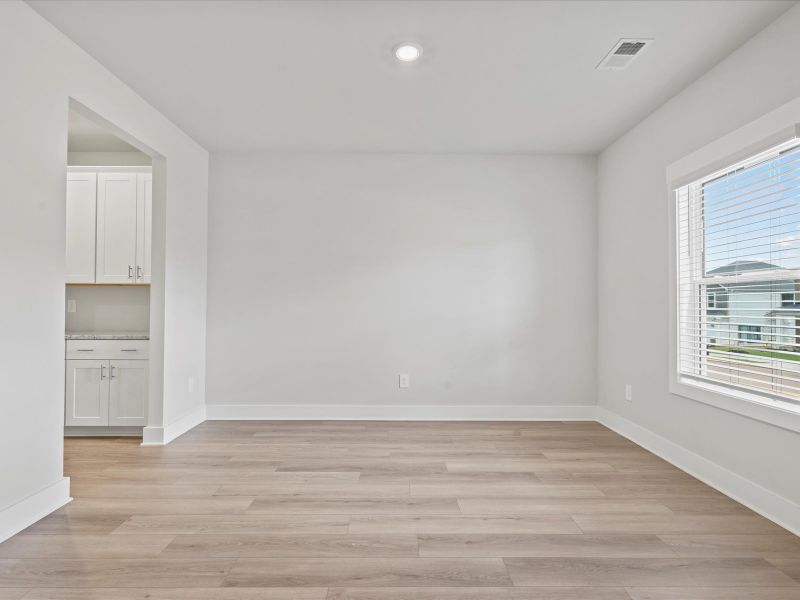 Spacious, unfurnished interior of a new home in Maxwell Commons, Easley (Image 19).