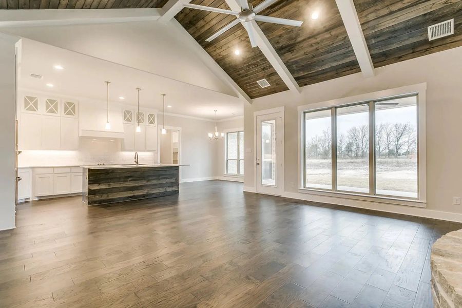 Representative unfurnished interior of a home built from the The Nathan by Elmwood Custom Homes in Ranch at Stone Hill, Waxahachie (Image 36).