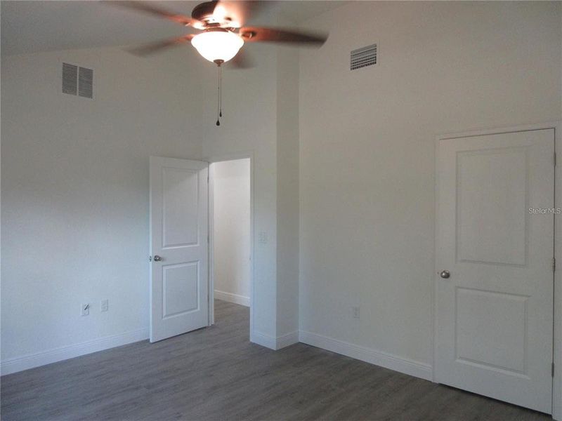 Spacious, unfurnished interior of a new home in , Ocklawaha (Image 10).