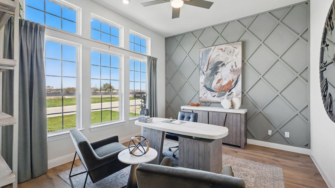 Model home photos of similar floorplans, not pictures of actual home. Model home photos of similar floorplans, not pictures of actual home.