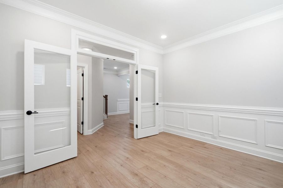 Spacious, unfurnished interior of a new home in Caldwell Forest, Charlotte (Image 20). Spacious, unfurnished interior of a new home in Caldwell Forest, Charlotte (Image 20).