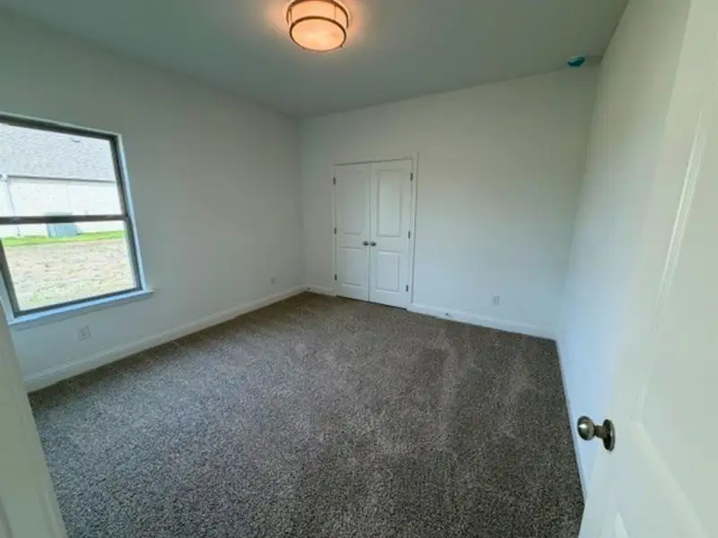 Spacious, unfurnished interior of a new home in , Sanger (Image 17).