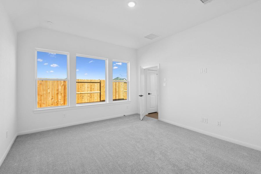 Spacious, unfurnished interior of a new home in Jubilee, Hockley (Image 19).