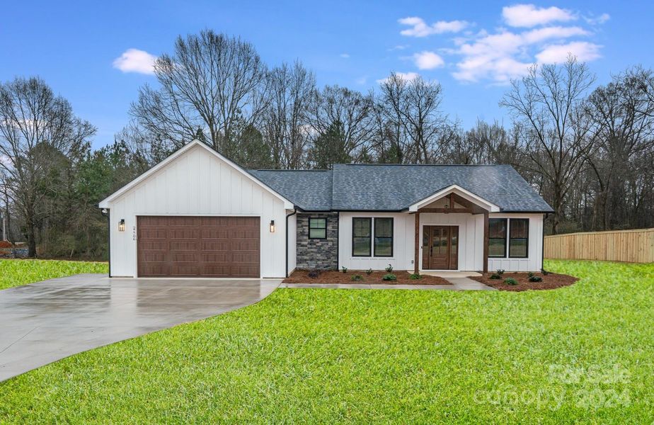 This home added an Upgraded Garage Door, and a Rock Accent Wall both are an additional cost to the home plan- ALL pics are of previous builds and are for visual purposes only- Color Schemes Interior & Exterior will vary based on Builder's discretion.