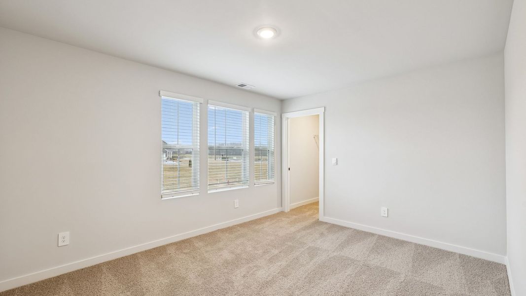 Spacious, unfurnished interior of a new home in Harvest Point, Spring Hill (Image 50).