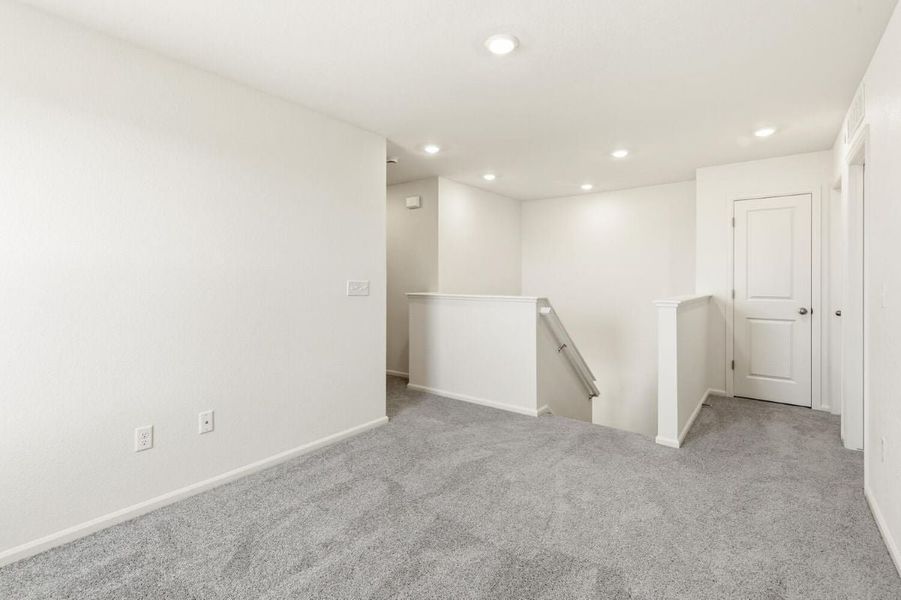 Spacious, unfurnished interior of a new home in Turnberry Villas, Commerce City (Image 8). Spacious, unfurnished interior of a new home in Turnberry Villas, Commerce City (Image 8).
