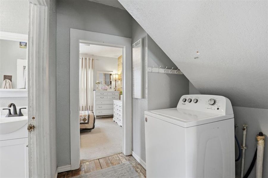 Furnished interior view inside a new home in , Cleburne (Image 16).