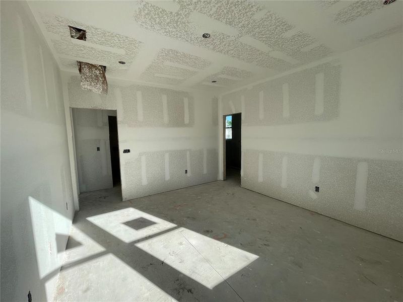 Spacious, unfurnished interior of a new home in Magnolia Series at Seminole Palms, Palm Coast (Image 9).