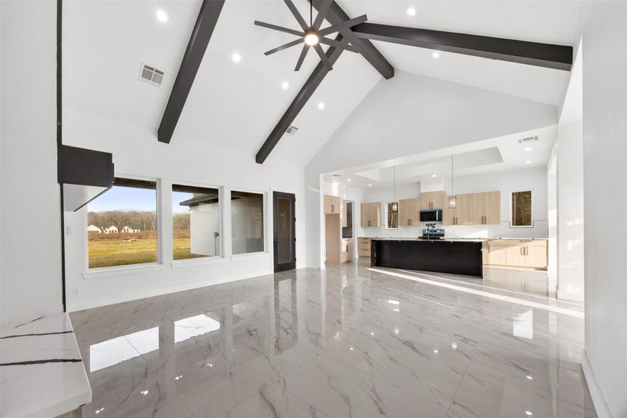 Spacious, unfurnished interior of a new home in , Dayton (Image 17).