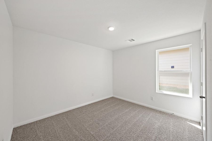 Spacious, unfurnished interior of a new home in , Conroe (Image 15).