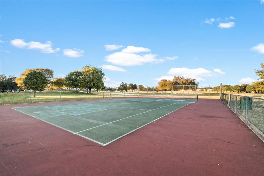 Community amenities in Sycamore Landing, Fort Worth (Image 23).