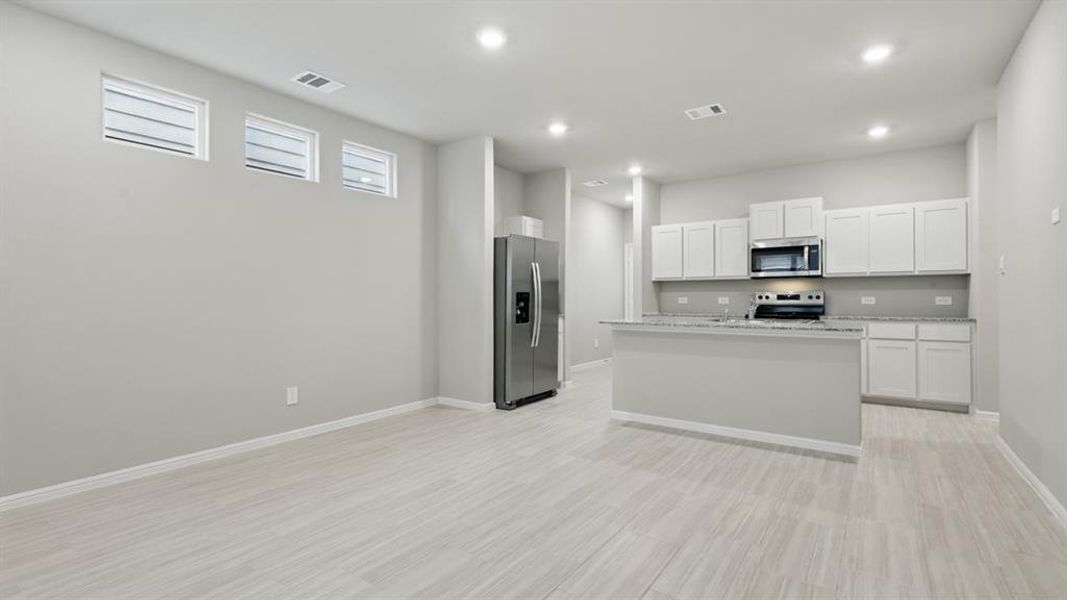 Spacious, unfurnished interior of a new home in Orchard Village, Fort Worth (Image 15). Spacious, unfurnished interior of a new home in Orchard Village, Fort Worth (Image 15).