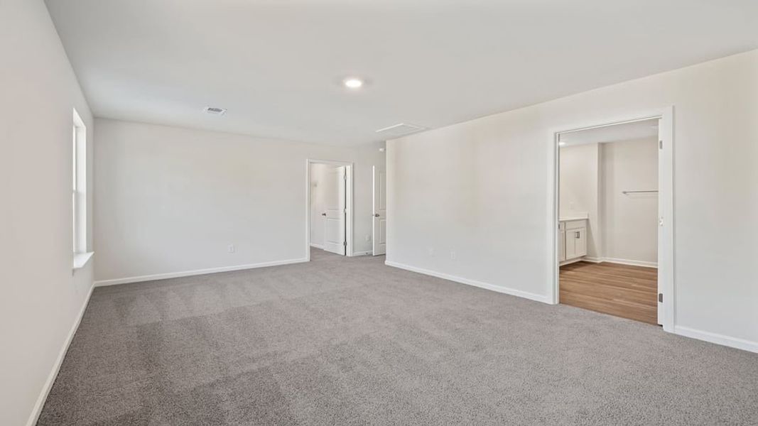 Spacious, unfurnished interior of a new home in Cloverdale Hills, Piedmont (Image 29). Spacious, unfurnished interior of a new home in Cloverdale Hills, Piedmont (Image 29).