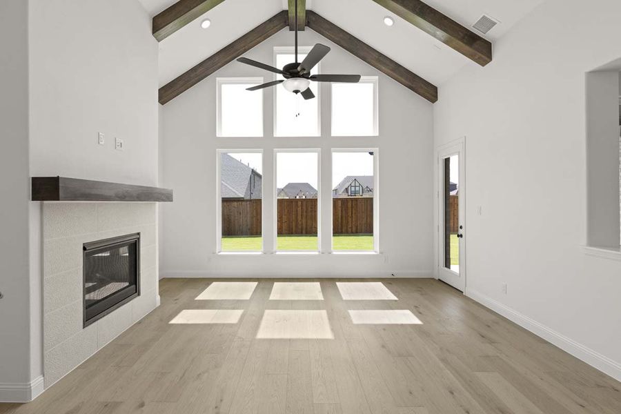 Spacious, unfurnished interior of a new home in Nelson Lake, Rockwall (Image 25).