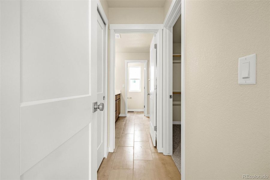 Spacious, unfurnished interior of a new home in , Colorado Springs (Image 13).