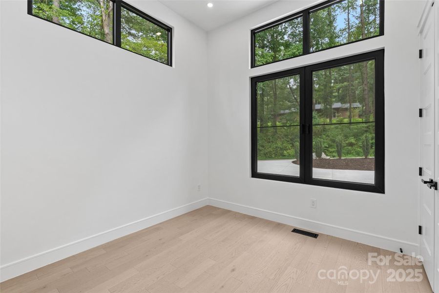 Spacious, unfurnished interior of a new home in , Arden (Image 26).