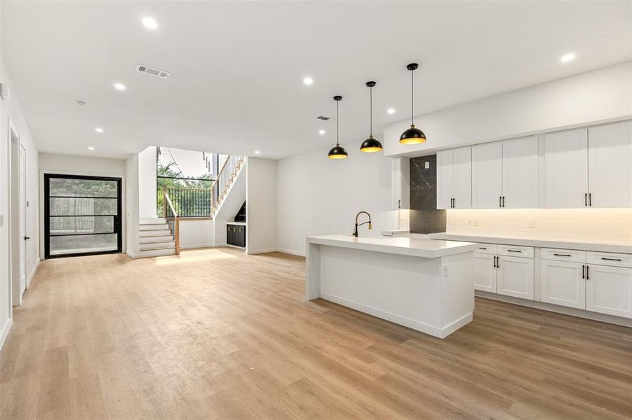 Furnished interior view inside a new home in , Dallas (Image 8).