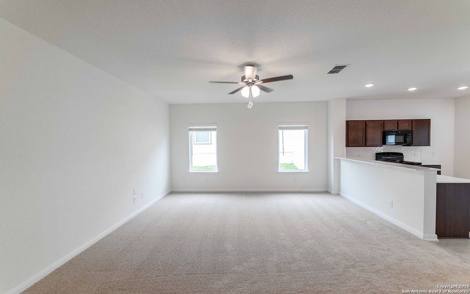 Spacious, unfurnished interior of a new home in Cloud Country, New Braunfels (Image 8). Spacious, unfurnished interior of a new home in Cloud Country, New Braunfels (Image 8).
