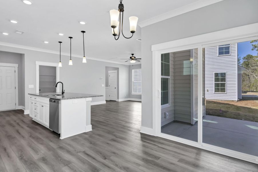 Spacious, unfurnished interior of a new home in Ashton Lakes, Lexington (Image 12).