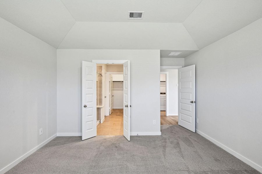 Spacious, unfurnished interior of a new home in Mavera, Conroe (Image 37). Spacious, unfurnished interior of a new home in Mavera, Conroe (Image 37).