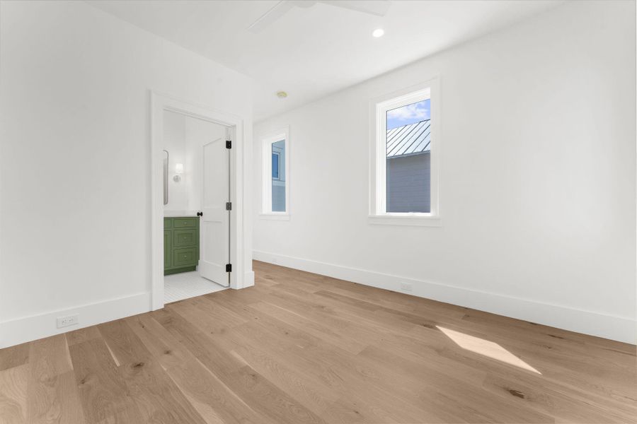 Spacious, unfurnished interior of a new home in , Mount Pleasant (Image 18).