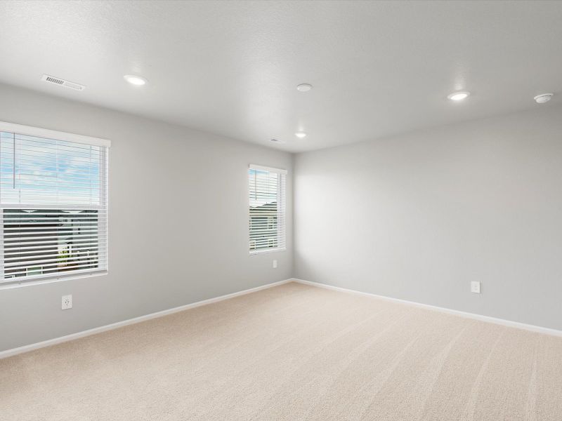 Spacious, unfurnished interior of a new home in Lake Bluff, Greeley (Image 10). Spacious, unfurnished interior of a new home in Lake Bluff, Greeley (Image 10).