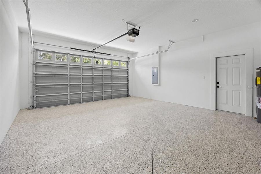 Spacious, unfurnished interior of a new home in , Dunnellon (Image 34).