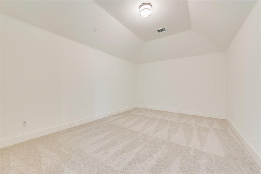 Spacious, unfurnished interior of a new home in The Homestead - 62', Rockwall (Image 24).