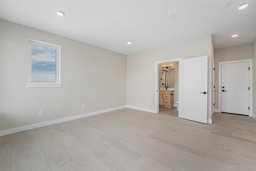 Spacious, unfurnished interior of a new home in Montmere at Autrey Shores, Superior (Image 15). Spacious, unfurnished interior of a new home in Montmere at Autrey Shores, Superior (Image 15).