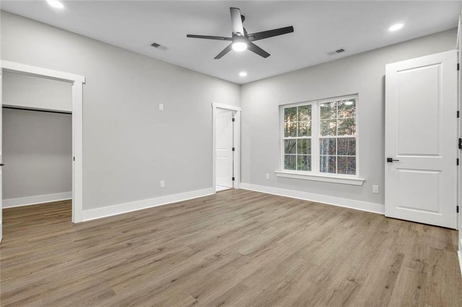 Spacious, unfurnished interior of a new home in , Fairburn (Image 36).