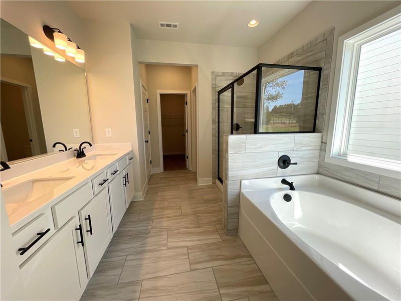 Furnished interior view inside a new home in Summerlin, Winder (Image 9).