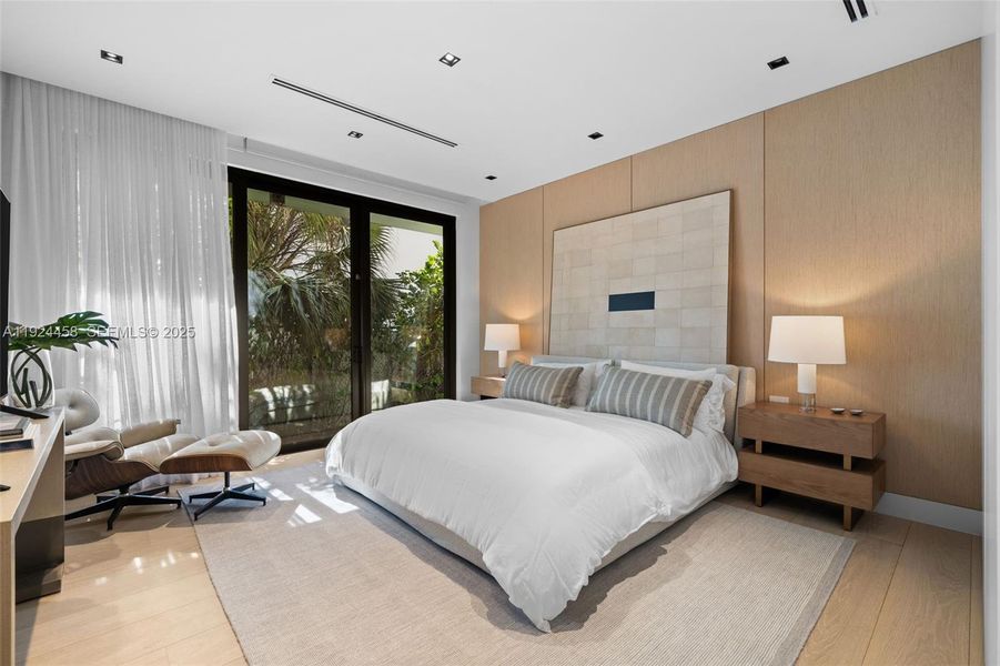 Furnished interior view inside a new home in , Golden Beach (Image 16).