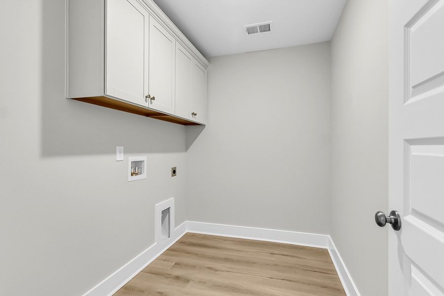 Spacious, unfurnished interior of a new home in Lochton, Summerville (Image 44).